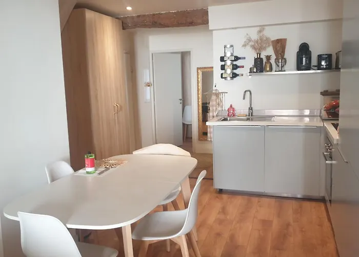 Les 3 Tours Apartment *